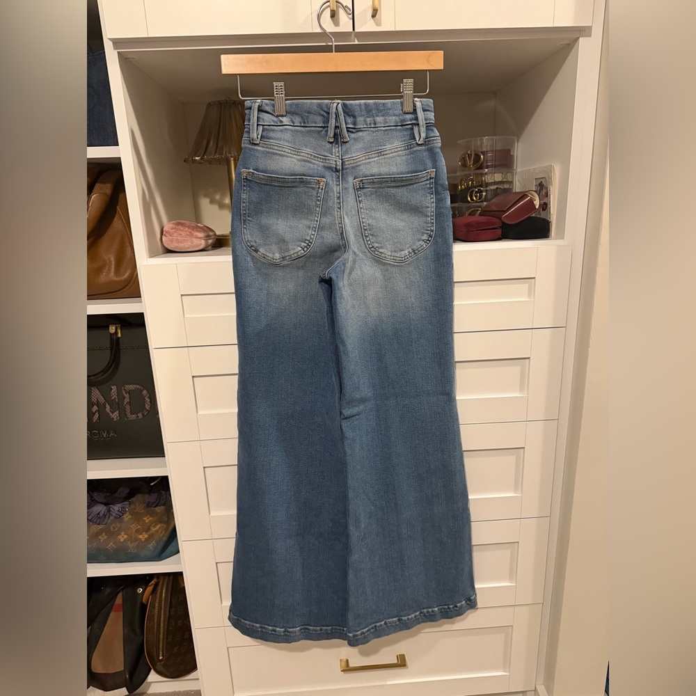 Good American High-Rise Petite Palazzo Jeans - Picture 9 of 9